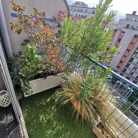 Espace Prive, Balcon Vue Montagnes Pour 1 A 4 Personnes Отель типа 