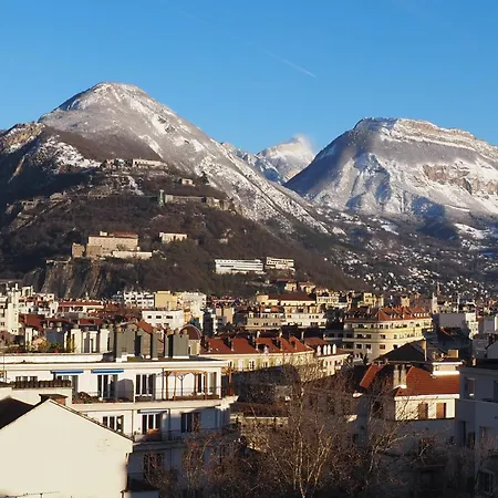 Bed and Breakfast Espace Prive, Balcon Vue Montagnes Pour 1 A 4 Personnes Γκρενόμπλ