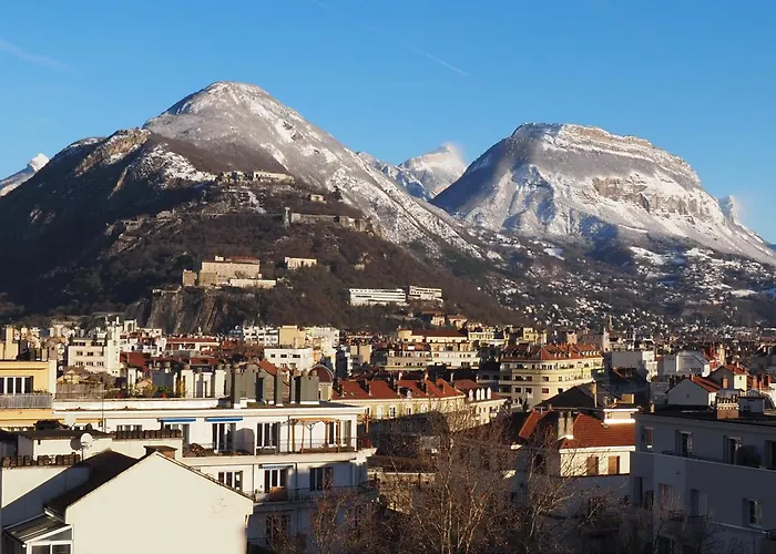 Alojamento de Acomodação e Pequeno-almoço Espace Privé, Balcon Vue Montagnes Pour 1 à 4 Personnes Grenoble
